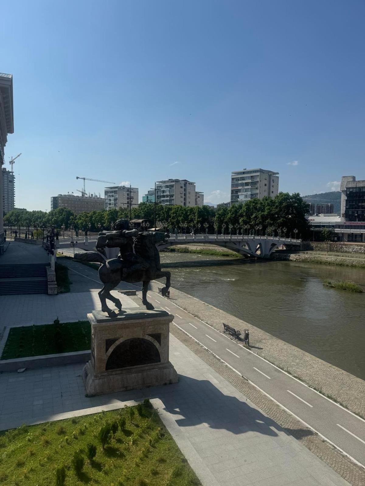 Mina Modern & Cozy Apartment Main City Square Gtc Skopje Exterior photo